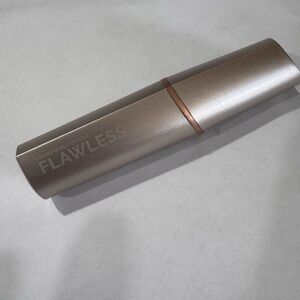 remove unwanted facial hair Finishing Touch Flawless Precision Facial Shaver